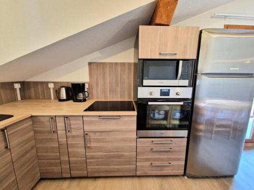 Photo de la galerie de l'établissement Les Chalets D'arrondaz - Appartement spacieux 10/12 personnes 90 m² MAE-7014, à Modane