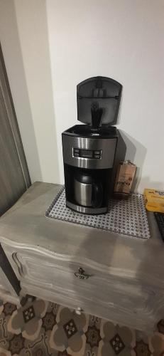 Kemudahan buat kopi dan teh di Ferfay Holiday-Home