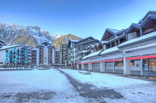 O vedere generală la munți sau o vedere la munte luată de la acest apartament