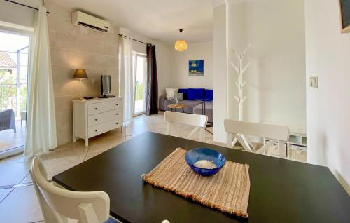 TV a/nebo společenská místnost v ubytování Holiday Home Dobropoljana V
