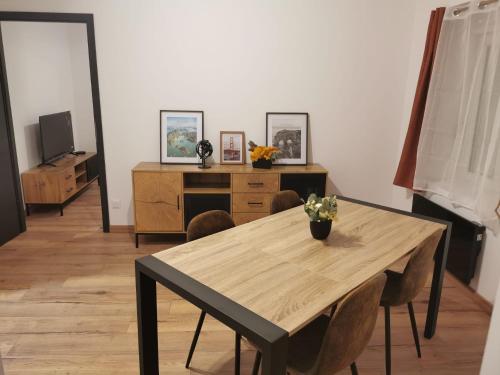 Μια τηλεόραση ή/και κέντρο ψυχαγωγίας στο Appartement 4 personne