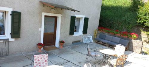 Taman di luar Holiday home in FIAVE' - Tennosee 53186