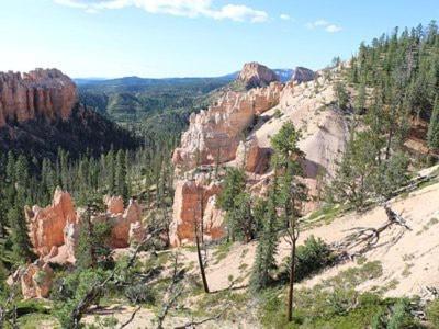 a view of a canyon with trees and rocks at Bryce Canyon Country House in Hatch