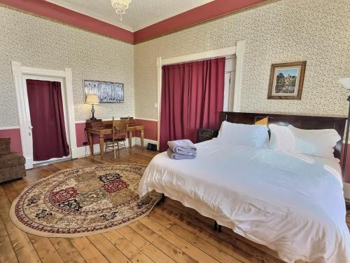 Gallery image of Gem Palace with Hot Tub Sauna in Leadville