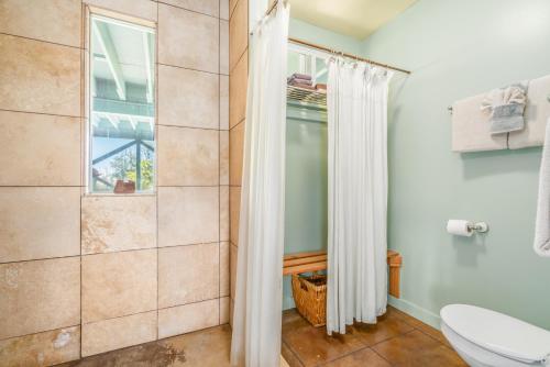 Koupelna v ubytování Hale Kukui OIa home