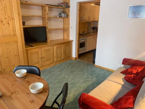 Studio ski aux pieds Méribel Altiport, balcon, jusqu'à 4 pers. - FR-1-411-974