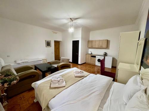 Cama o camas de una habitación en Castle Hotel Yerevan