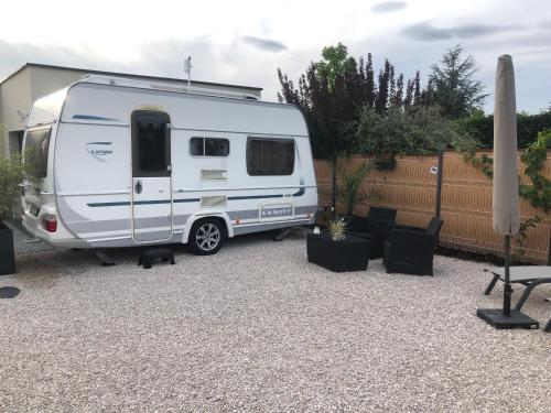 La Croisée, Caravane avec toilette et lavabo - particulier