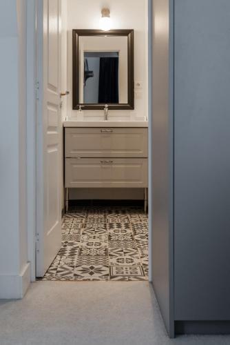 Μια τηλεόραση ή/και κέντρο ψυχαγωγίας στο Appartement d'exception en plein coeur de Caen