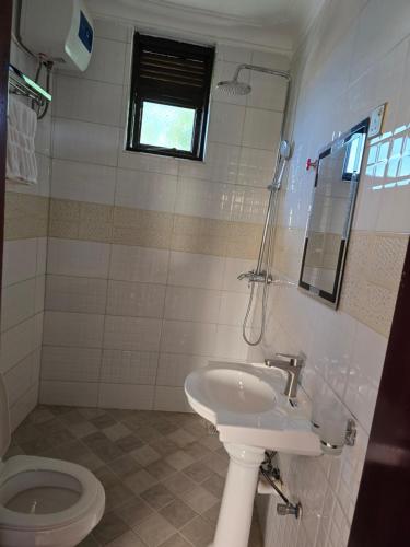Gallery image of lake view busabala in Kampala