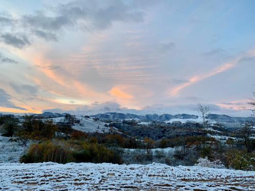 Photo de la galerie de l'établissement Maison neuve face aux Pyrénées, à Loucrup