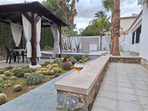 Κήπος έξω από το Chalet Kathia Minigolf, Ping-pong y más