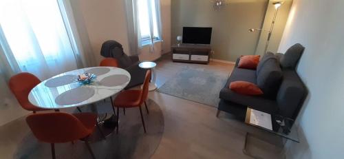 Μια τηλεόραση ή/και κέντρο ψυχαγωγίας στο Das Düsselapartment