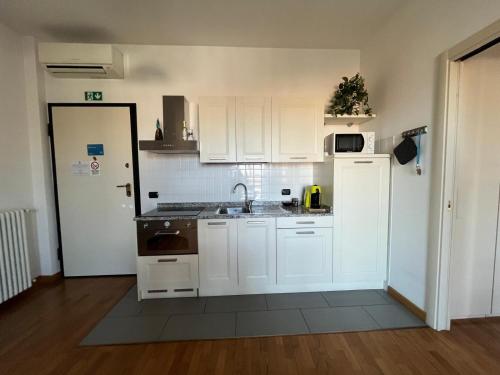 Dapur atau dapur kecil di DEA apartments