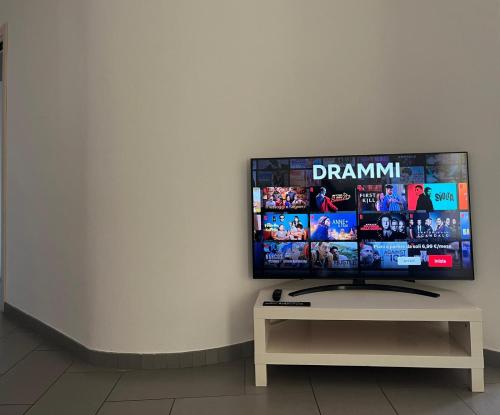 Televisyen dan/atau pusat hiburan di DEA apartments
