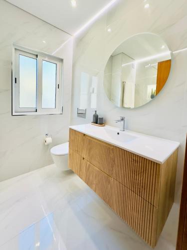 Amazing Ocean View Apt Steps from the Beach