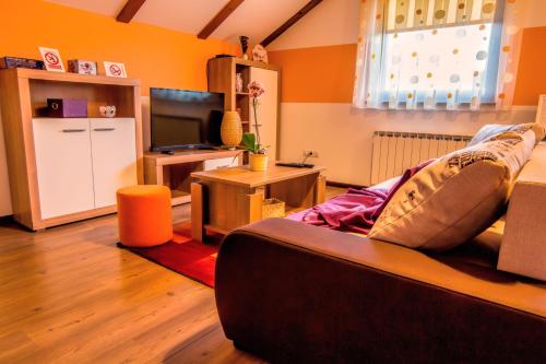 Dapur atau dapur kecil di Guest House Nena Rastoke - Nature Retreat with waterfall views
