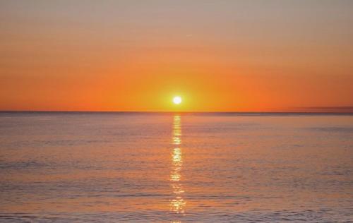 - un coucher de soleil sur l'océan dans l'établissement T2 - devant la mer, à Argelès-sur-Mer