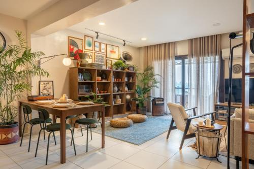 The Nile Vintage Haven