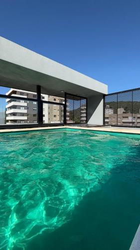 Piscina a Edificio PRISMA I o a prop