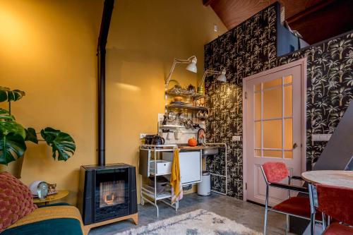 Una cocina o zona de cocina en Deborah's Hiding Place