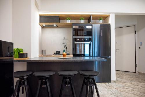 Athenee Suites