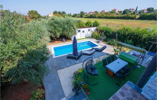 Gorgeous Apartment In Pula