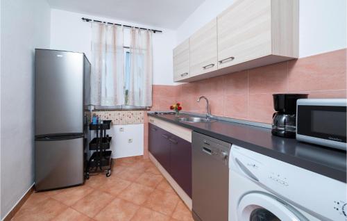 Gorgeous Apartment In Pula