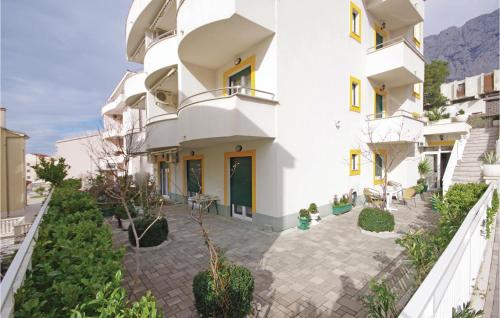 Apartment Makarska With Sea View 01