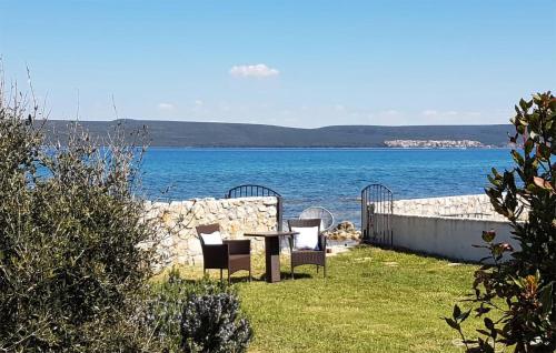 Amazing Apartment In Dobropoljana