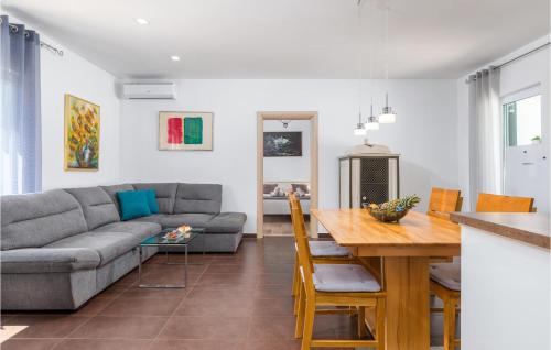 Stunning Home In Pula
