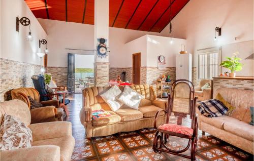Posedenie v ubytovaní Beautiful Home In Alcolea Del Rio