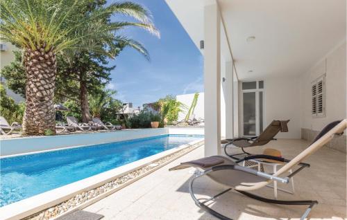 Nice Apartment In Makarska