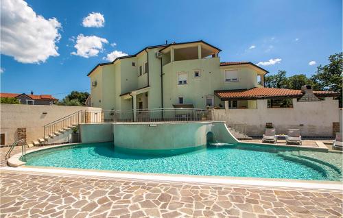 Awesome Apartment In Pula With Swimming Pool