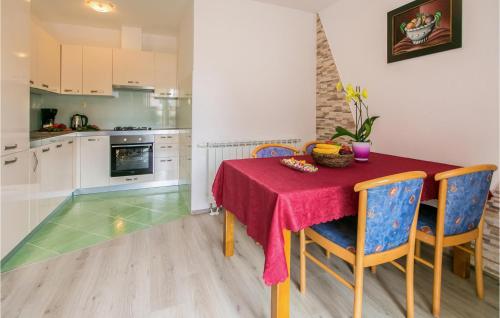Awesome Apartment In Pula With Swimming Pool