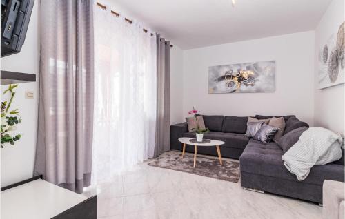 Stunning Apartment In Pula With Swimming Pool