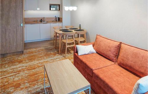 Χώρος καθιστικού στο Awesome Apartment In Miedzyzdroje