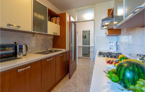 Gorgeous Apartment In Pula With Wifi