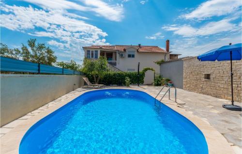 3 Bedroom Amazing Apartment In Banjevci