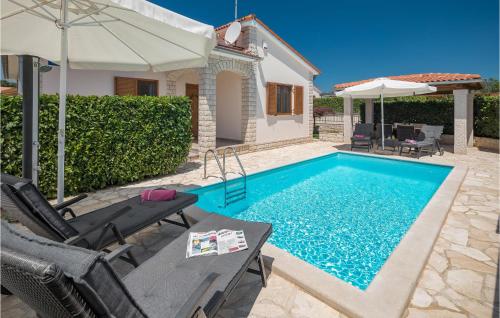 Holiday Home Kastelir 50 With Outdoor Swimmingpool