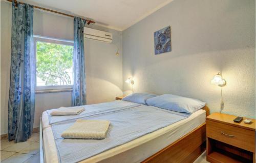 Gorgeous Apartment In Senj With House Sea View
