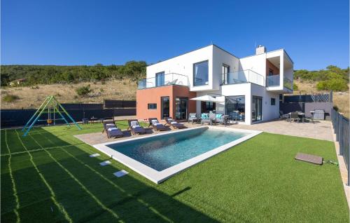 Amazing Home In Dicmo With Kitchen