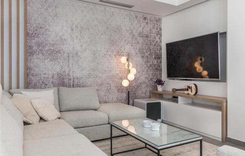 Awesome Home In Sibenik