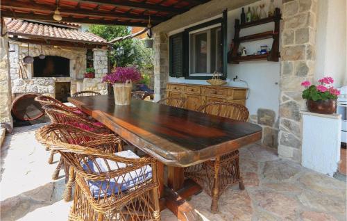 Four-Bedroom Holiday Home In Kastel Sucurac Ii