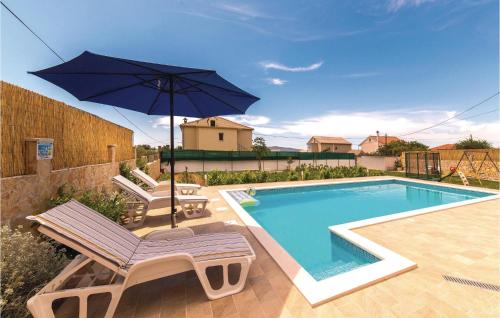 Three-Bedroom Holiday Home In Kastel Sucurac