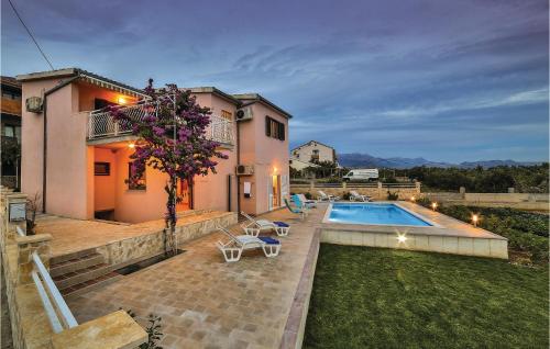 Three-Bedroom Holiday Home In Kastel Sucurac