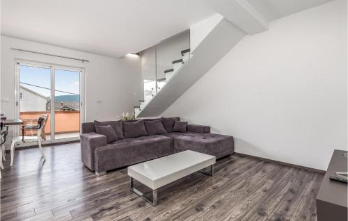 Posedenie v ubytovaní 3 Bedroom Awesome Apartment In Kampor