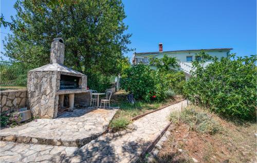 Gorgeous Apartment In Pula With Wifi