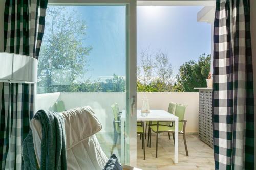 Costa Lux Elviria