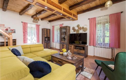 Posezení v ubytování 3 Bedroom Nice Home In Naglici